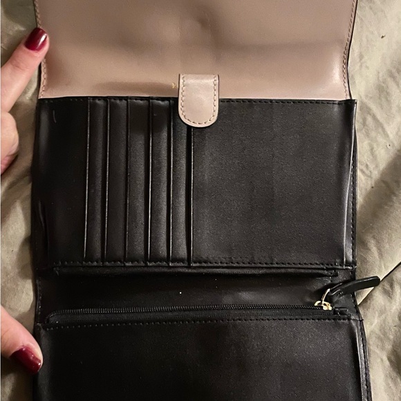 Kate Spade Black and Cream Wristlet with Sleek Design - Picture 3 of 3